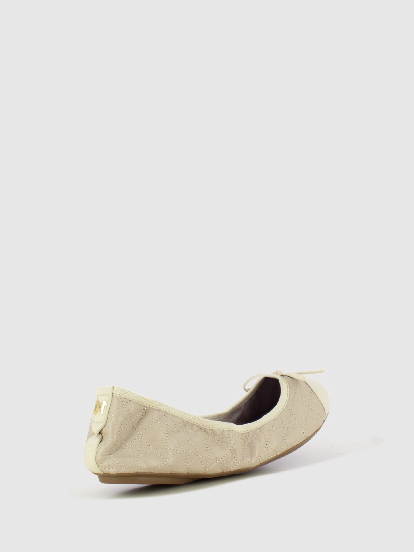 Butterfly Twists Sabrinas de Ponta Redonda em Nude